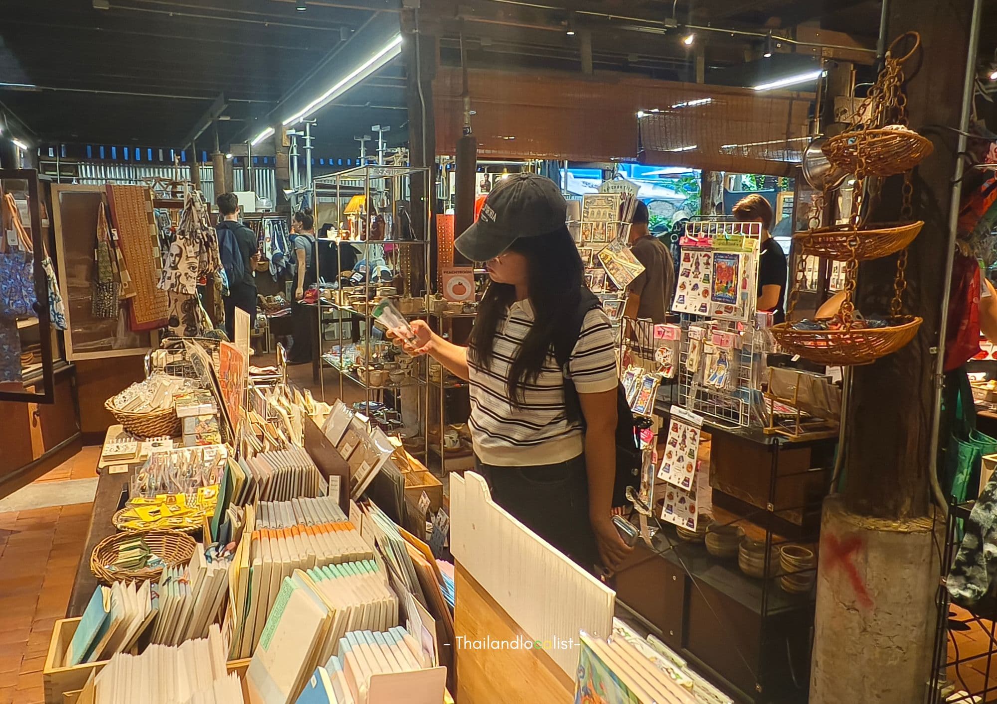 Bangkok: Talat Noi & Songwat Street Art Walking Tour. 17