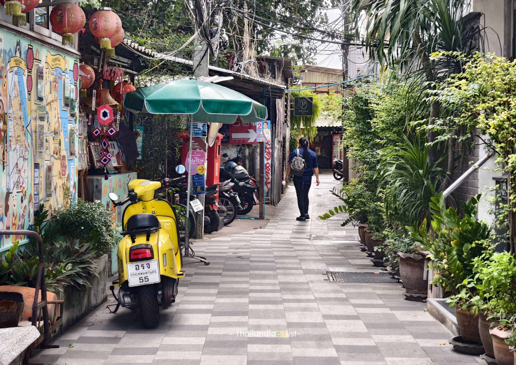 Talat Noi, Street Art & Song Wat Road: A Local Guide to Bangkok’s Hidden Charm 11